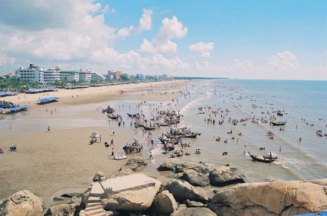 Giới thiệu một danh lam thắng cảnh ở quê em - bãi biển Sầm Sơn