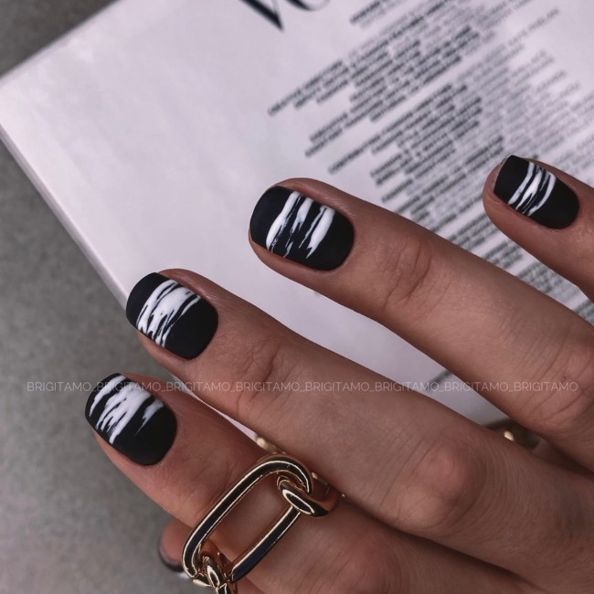 black and gray matte nails