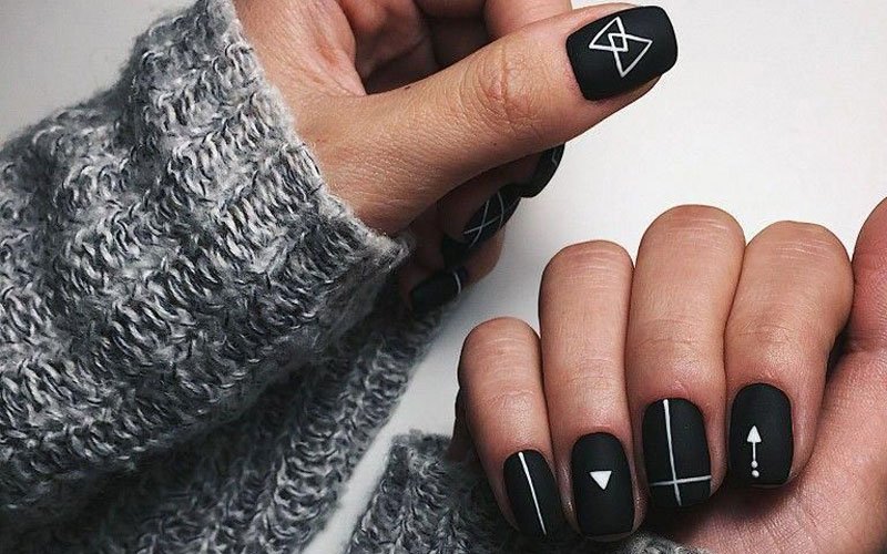 matte gray nails