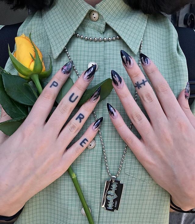 edgy grunge aesthetic nails